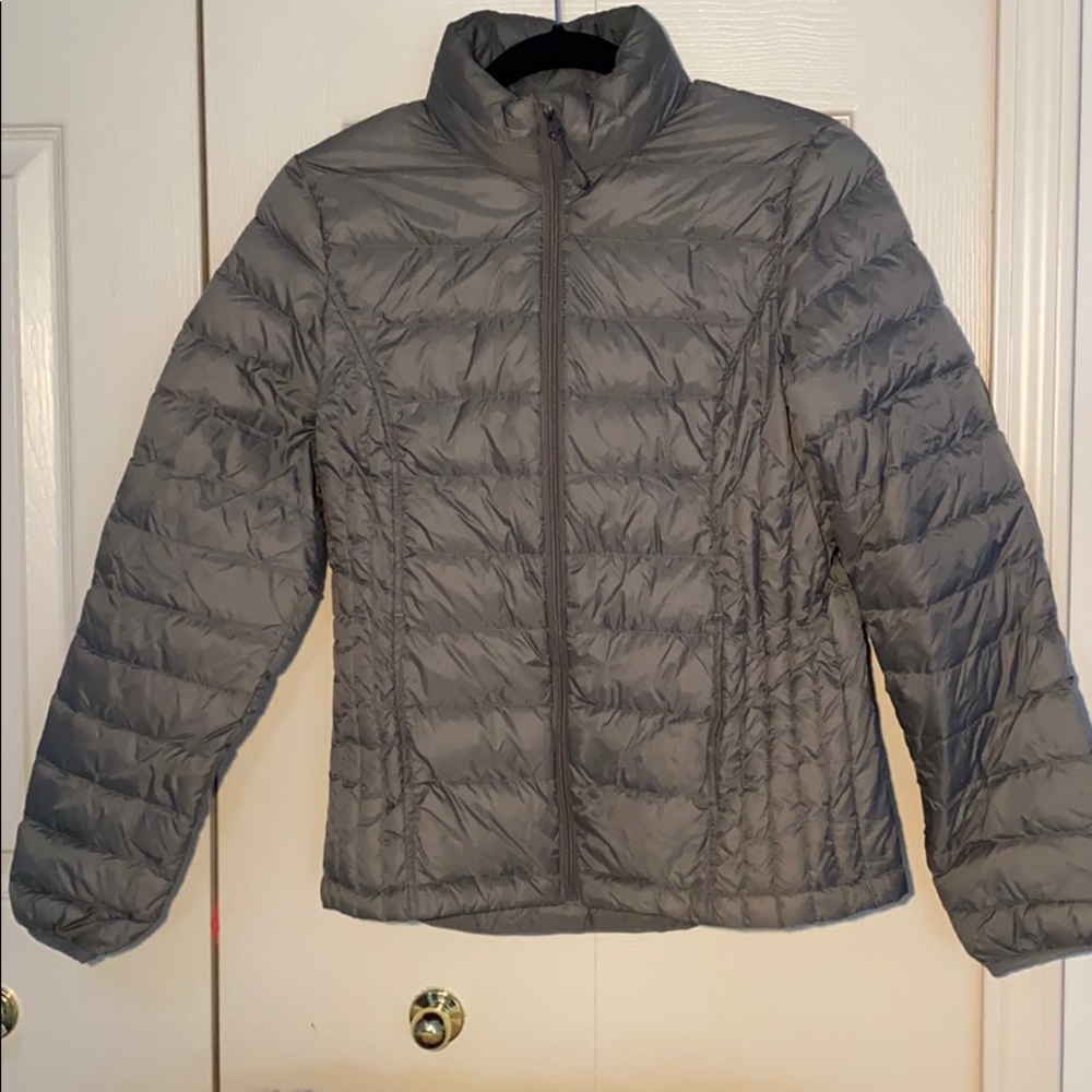 EUC 32 degree grey zip up